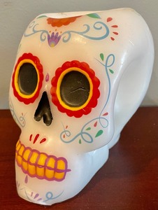 lot 228 image: Flowery Skull Candle