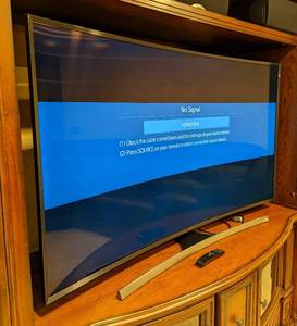 lot 95 image: 65 Samsung Curved Smart TV