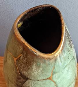 lot 123 image: Vintage Carstens Tonnieshof Vase
