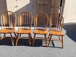 4-Heavy Duty Sturdy Bow Back Chairs-Like New (Oak)