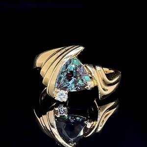 Retro-Mod Trillion Alexandrite & Diamond Chevron Scalloped Shell Estate Ring in 14k Yellow Gold VIDEO