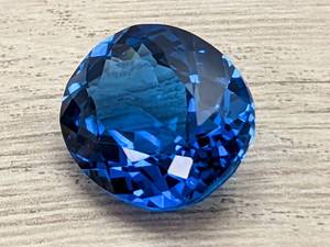 Stunning  16.65 Carat Deep Ocean Blue Natural Topaz Gemstone