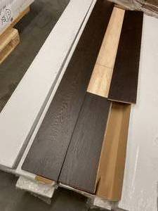 382 SF of Beautiful Engineered Hardwood Flooring - Meseta Oak