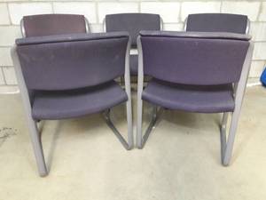 lot 11 image: Set of Five STEELCASE Waiting Room Chairs - Good Condition
