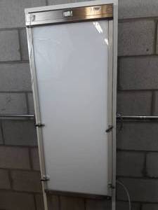 lot 4 image: Portable X-Ray Illuminator On Custom Stand - Great Working Condition
