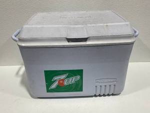 Rubbermaid Cooler