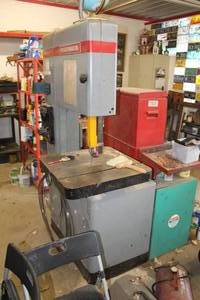 lot 16 image: Powermatic Vertical Band Saw with Blade Welder 600
