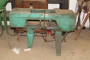 lot 30 image: Johnson Model B Band Saw