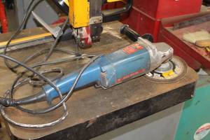 lot 80 image: Bosch 0601336039 6-12 Disc GrinderSander