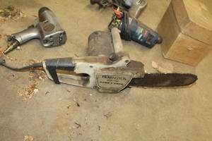 lot 110 image: Remington Limb N Trim 10 Chainsaw