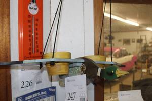 lot 247 image: Hanging Duck Planter