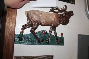 lot 236 image: Elk Metal Wall Mount Coat Rack