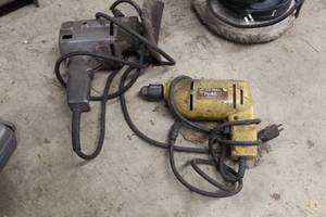 lot 149 image: FedMart 38 Drill, Craftsman 2-Speed Disc SanderPolisher