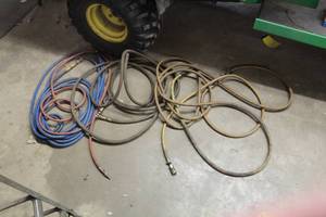 lot 196 image: Lot of (4) Air Hoses