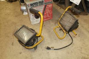 lot 145 image: Lot of (2) Shop Work Lights