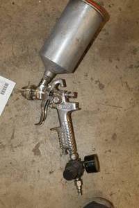 lot 147 image: Air HVLP Paint Gun, Paint Can
