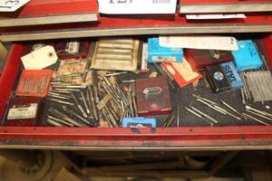 lot 139 image: Tap Bits
