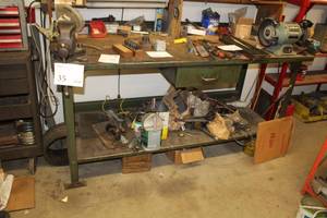 lot 131 image: Metal Work Bench
