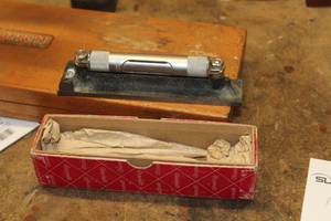 lot 422 image: Starrett No. 98 6-in Machinist Level with Ground Vial and Cross Test Level, Wood Case