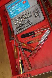 lot 48 image: Hand Tools - Bit & Socket Set, Phillips Screwdrivers