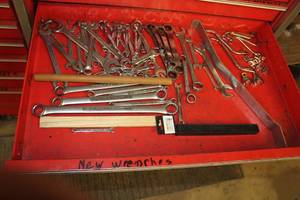 lot 55 image: Hand Tools - Combination and Open End Wrenches, Specialty Wrenches, Ratchet Wrenches