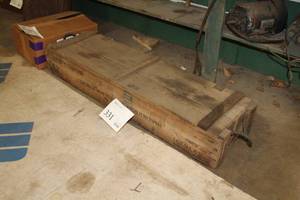 lot 331 image: Size 106mm Wood Cartridge Box