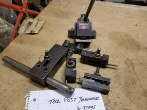 lot 15A image: Aloris Tool Company AXA Tool Post w Attachments