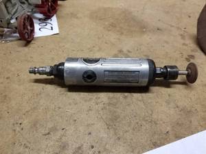 lot 41F image: Central Pneumatic Air Die Grinder