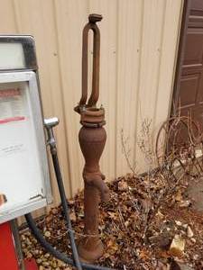 lot 8A image: 55 Well Pump