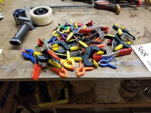 lot 568 image: Lot of (1 Box) Assorted Clamps