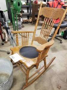lot 541 image: Wood Rocking Chair