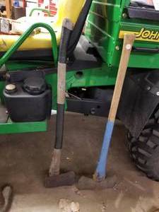 lot 595 image: Lot of (2) Axes
