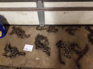 lot 578 image: Lot of (1 Bucket) Chains