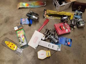 lot 553 image: Fishing Reels, Lures