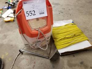 lot 552 image: Live Bait Bucket, Bait Scoop, Rope