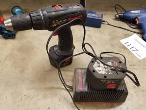 lot 1116 image: Snap-on 12 12V DrillDriver, Batteries (x2), Charger