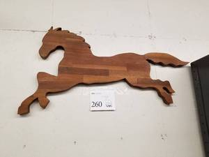 lot 260 image: Horse Wood Wall Dcor