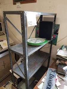 lot 522 image: Metal Shelving Unit