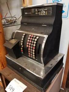 lot 517 image: Vintage Cash Register