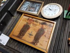 lot 486 image: Lot of (3) Wall Clocks - You been farming long, Deer, Salton Quartz