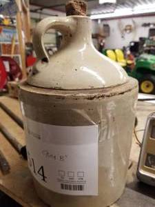 lot 514 image: 8 Jug