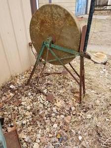 lot 11 image: Grinder