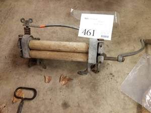 lot 461 image: Vintage Royal hand Crank Clothes Wringer