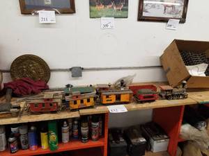 lot 432 image: Train Set