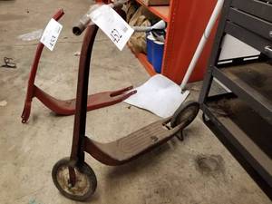 lot 452 image: Vintage Scooter