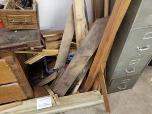 lot 1123 image: Scrap Wood