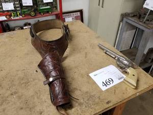 lot 469 image: Vintage Toy Gun with Leather Gun Belt