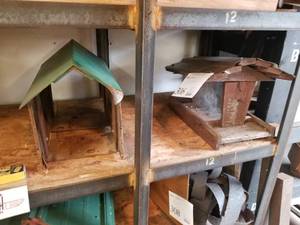 lot 306 image: Lot of (2) Bird House Bird Feeders