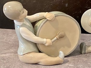 lot 47 image: Retired Lladro Figurines Drummer Boy and Boy with Cymbals
