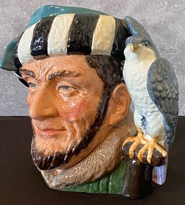 lot 85 image: Royal Doulton The Falconer Mug